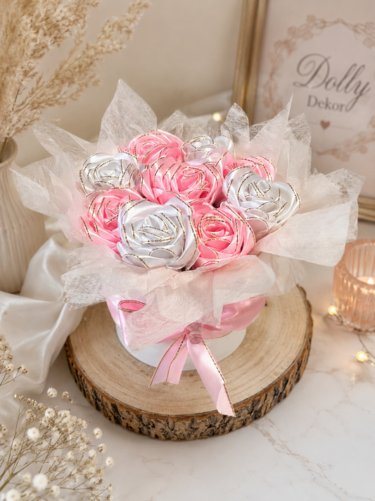 Pink-Fehér Szalagrózsa Box 🌸🤍